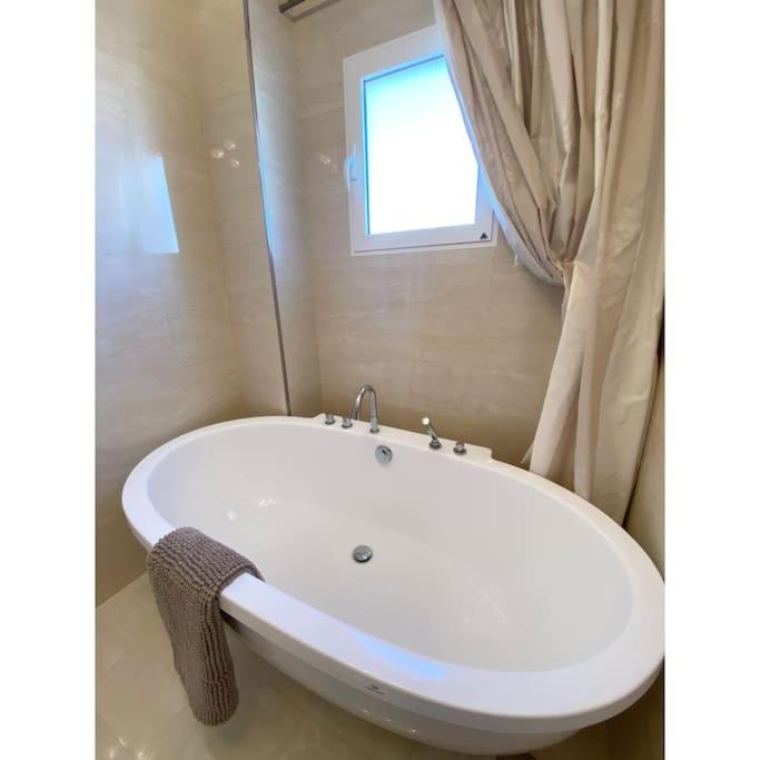 Modern Flat Close To Beach El Campello Bagian luar foto