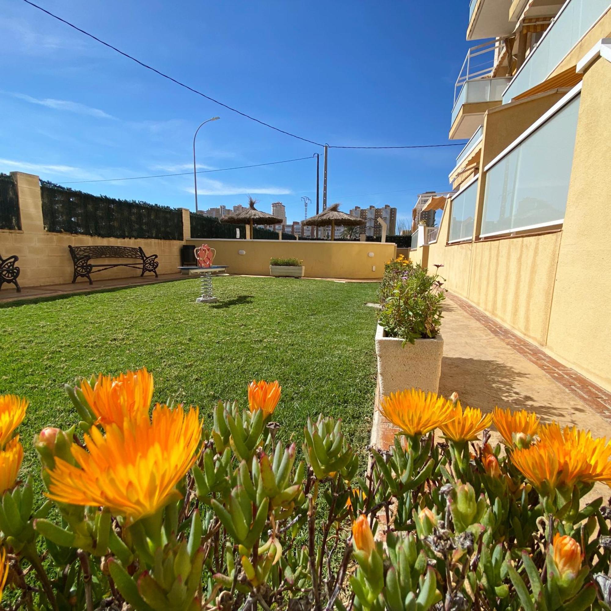 Modern Flat Close To Beach El Campello Bagian luar foto